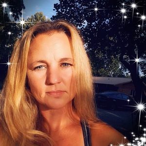 Meet your Posher, Chrystal